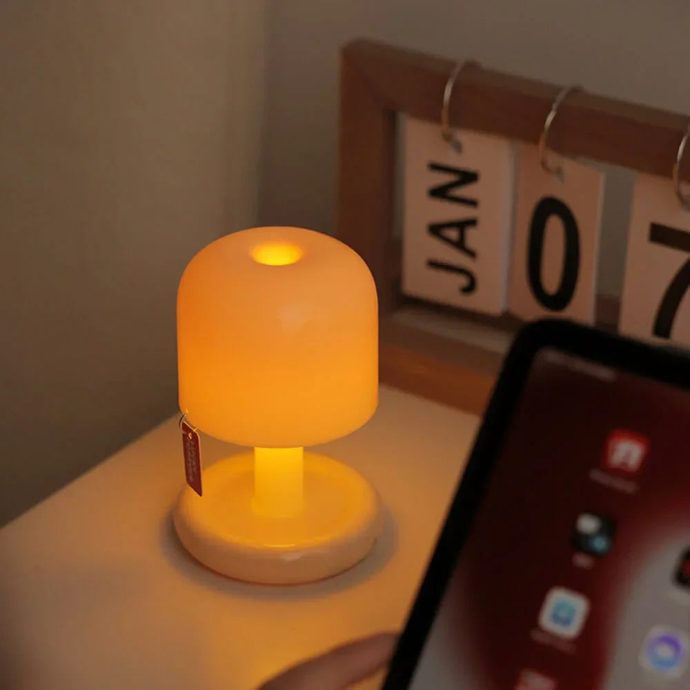 Sunset Glow: Portable Projection Lamp for Ambiance
