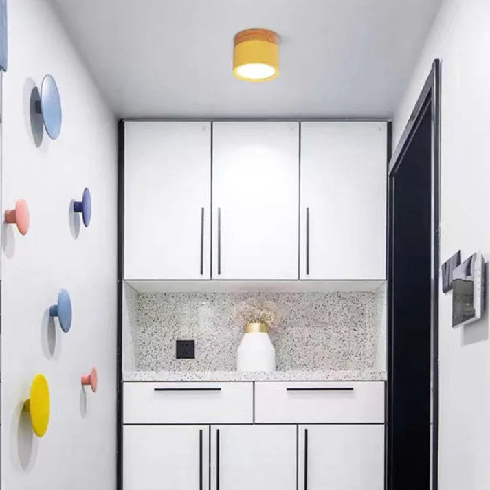 Aura Cylinder: Modern LED Ceiling Light for Focused Illumination