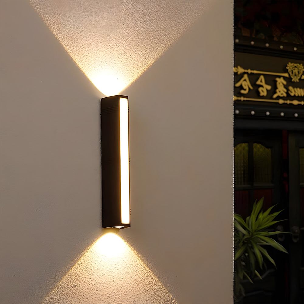 Illuminating Exterior LED Wall Light