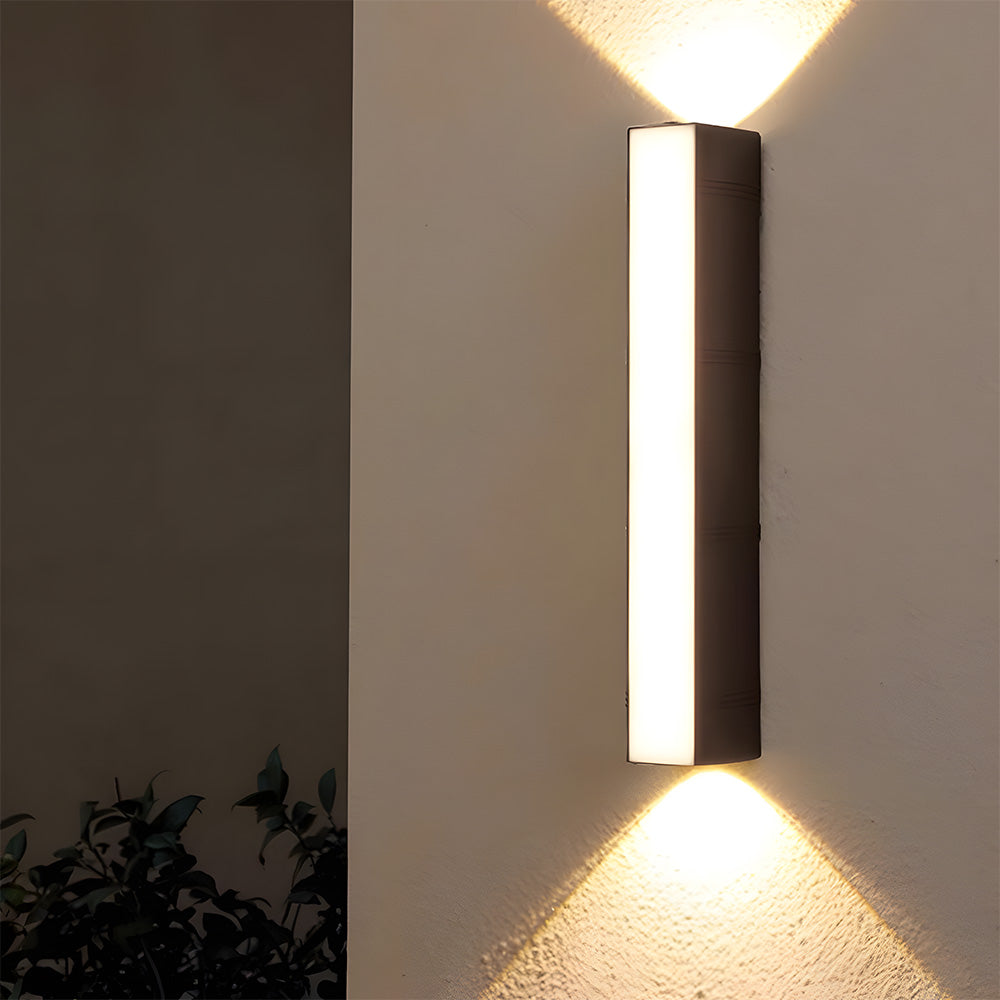 Illuminating Exterior LED Wall Light