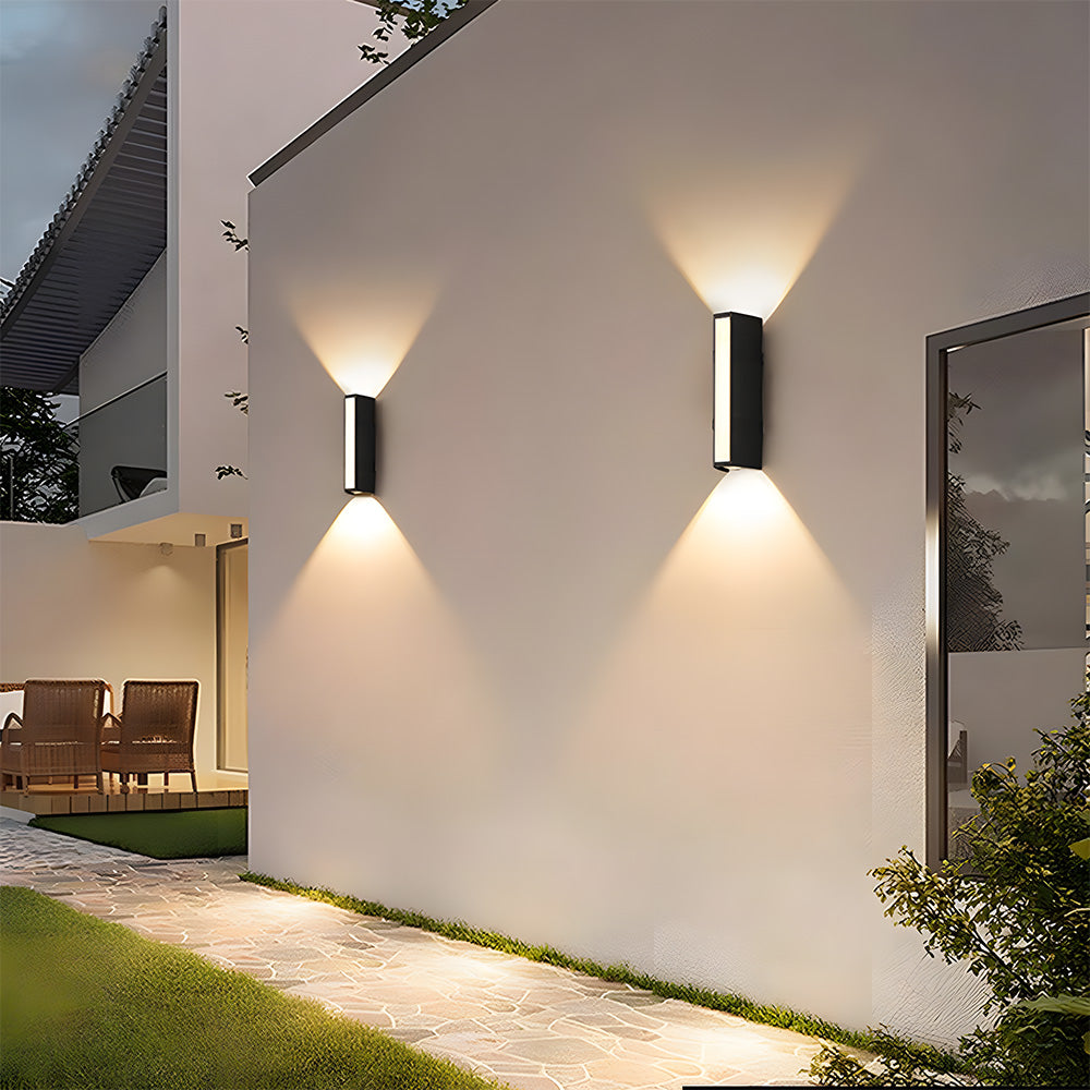 Illuminating Exterior LED Wall Light