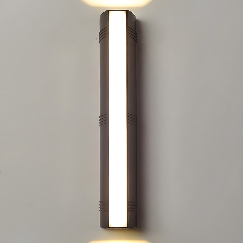 Illuminating Exterior LED Wall Light