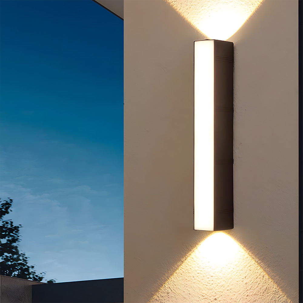 Illuminating Exterior LED Wall Light